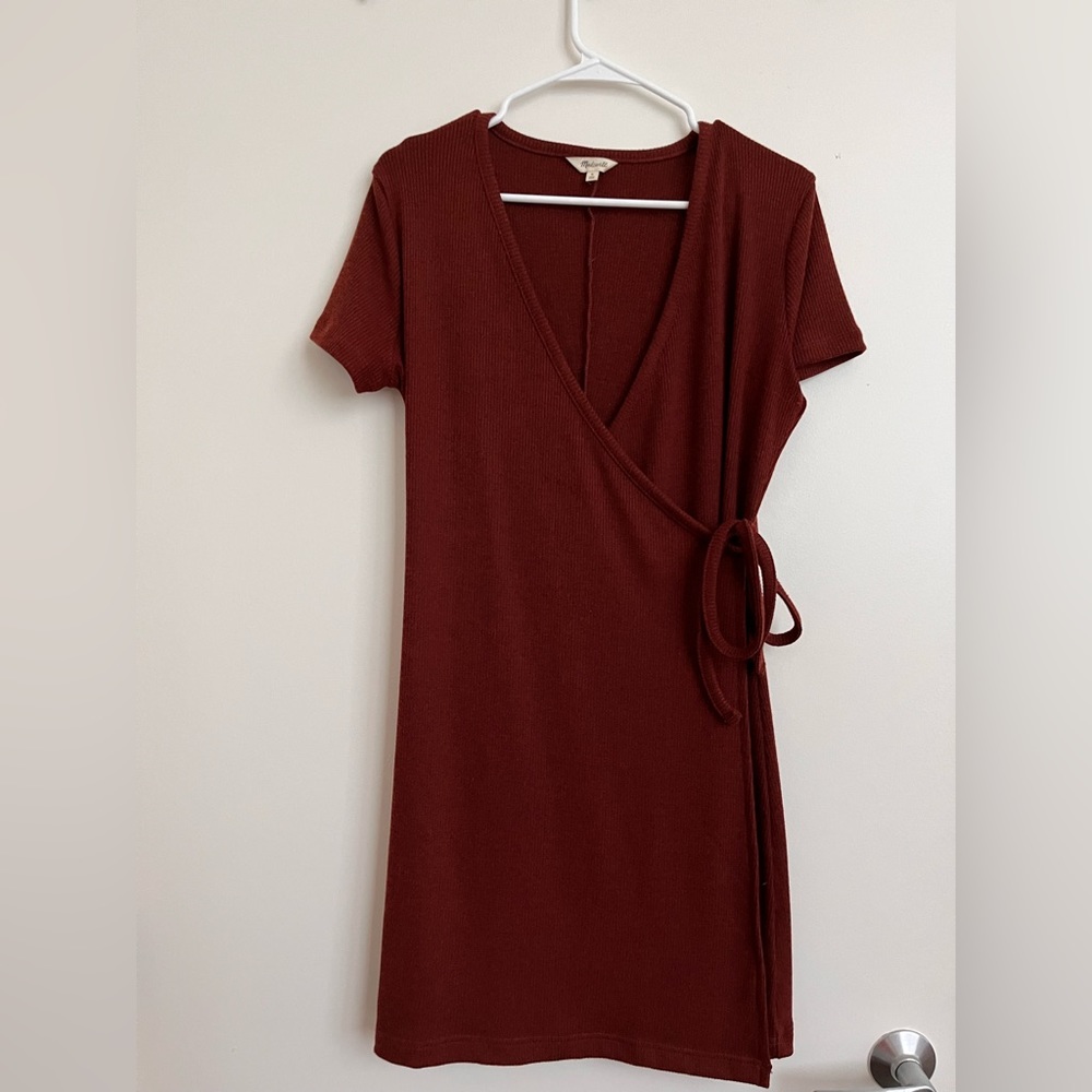 Soft rubbed Madewell wrap dress. Size medium. Barely worn.